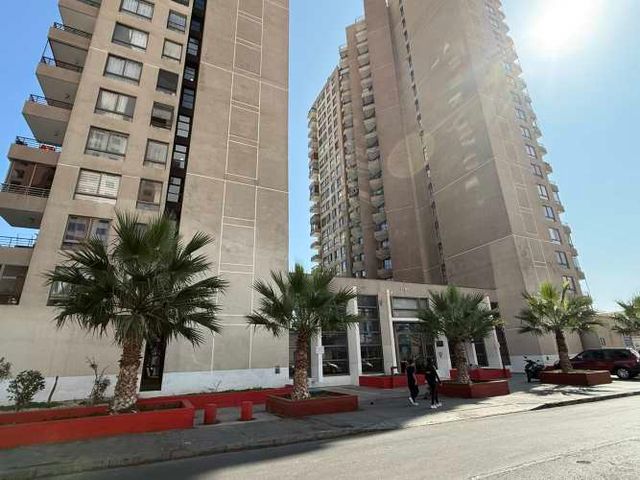 Se Arrienda Departamento Central de 2 Dormitorios, 1 Baño  Valor $650.000 Incluye Gastos Comunes.