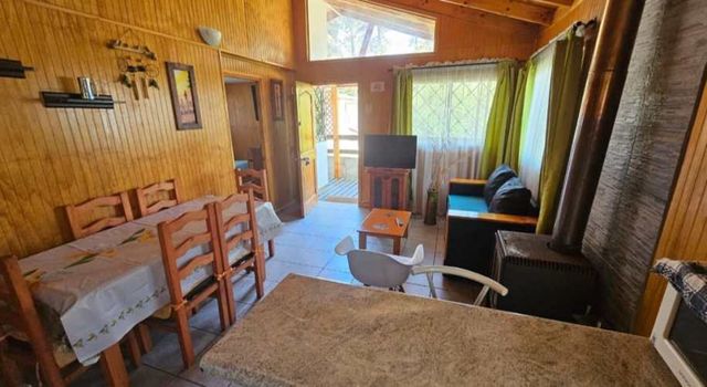 Excelente casa, 3 cuadras playa y 4 Centro del Tabo. En condominio.