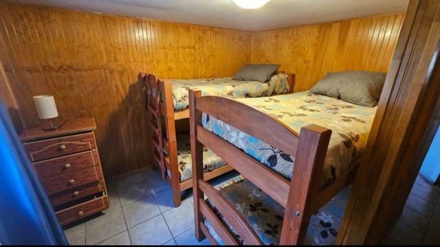 Excelente casa, 3 cuadras playa y 4 Centro del Tabo. En condominio.