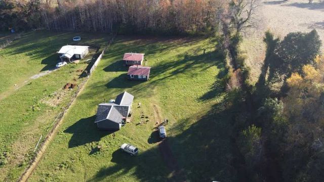 VENTA DE PARCELA CON 3 CASAS EN BOQUIPULLI BAJO VILLARRICA