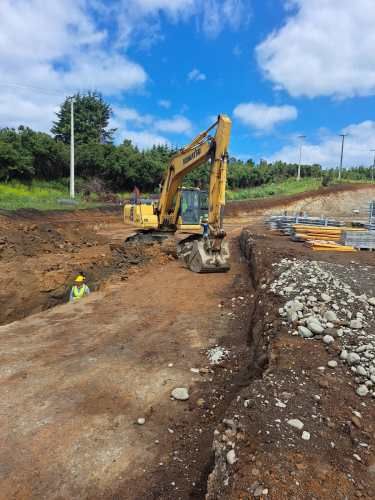Excavadora Komatsu PC 210LC-10MO, Año 2021