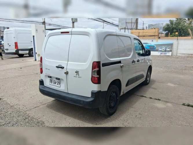 PEUGEOT PARTNER 2024