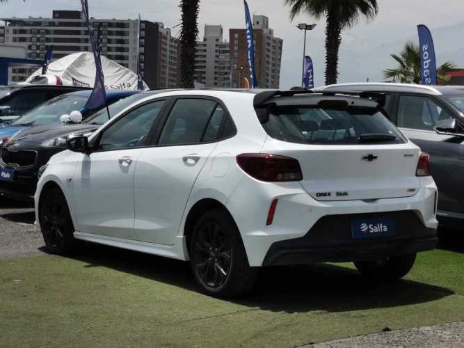 CHEVROLET ONIX 2024
