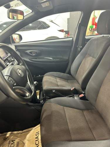 TOYOTA YARIS SPORT 2017