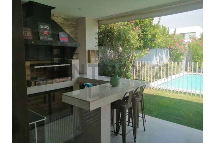 CASA EN VENTA, 5D, CHICUREO