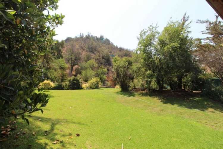 SE VENDE CASA 6 DORMITORIOS EN LO BARNECHEA