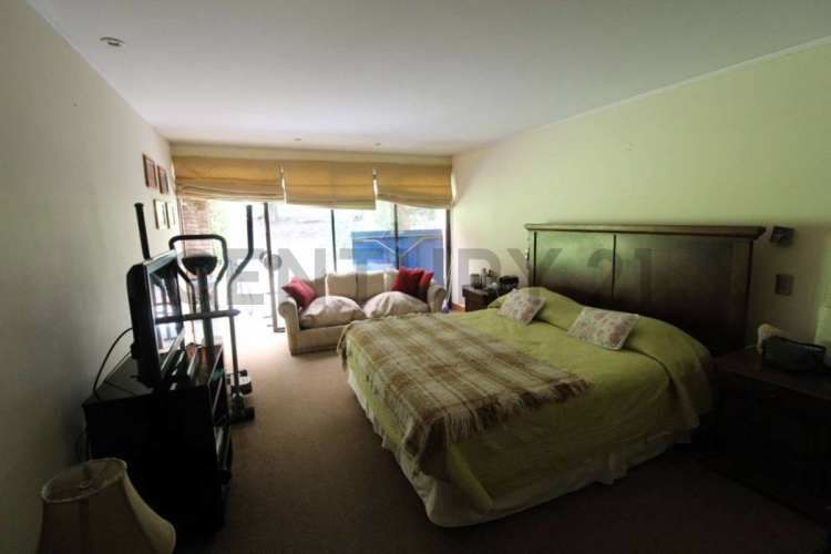 SE VENDE CASA 6 DORMITORIOS EN LO BARNECHEA