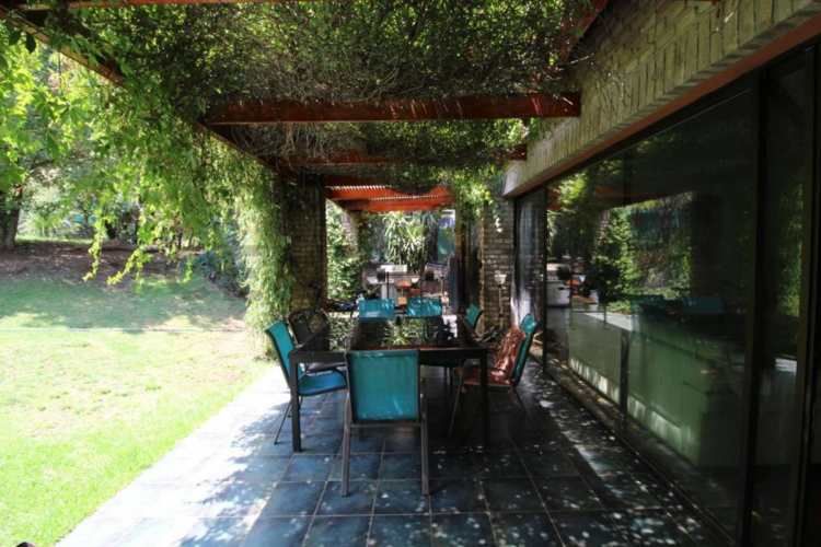 SE VENDE CASA 6 DORMITORIOS EN LO BARNECHEA