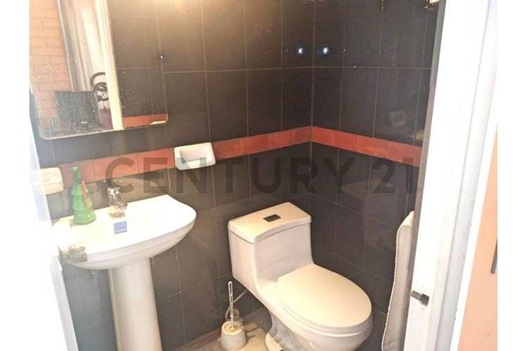 Casa  en Venta 3Dormitorios , La Reina