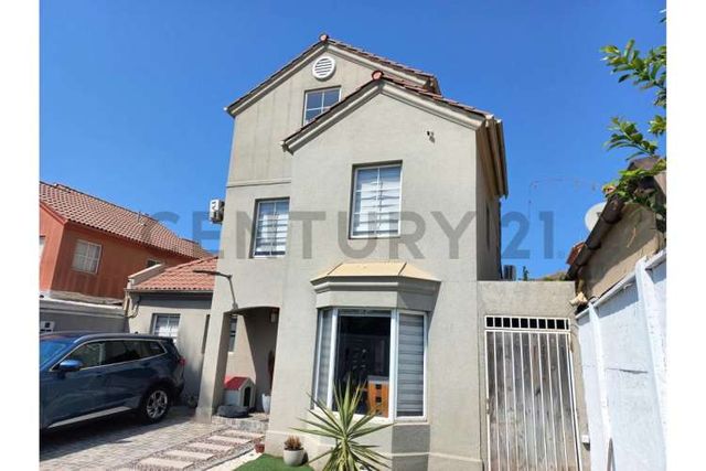 CASA EN VENTA, 5D 4B, QUILICURA