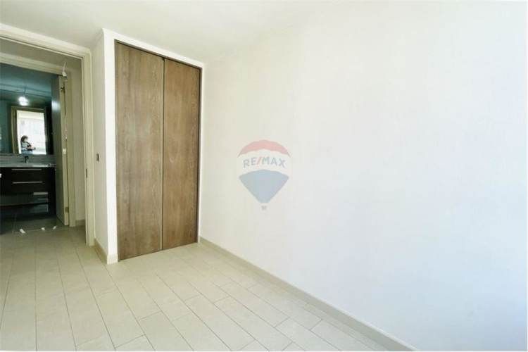 Frente al metro ñuñoa edificio imagina