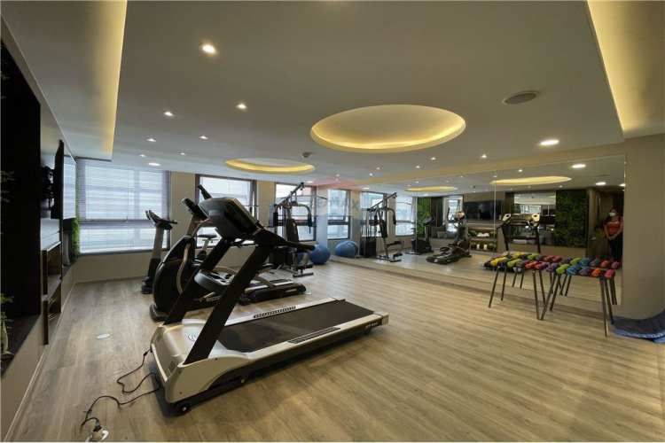 Frente al metro ñuñoa edificio imagina