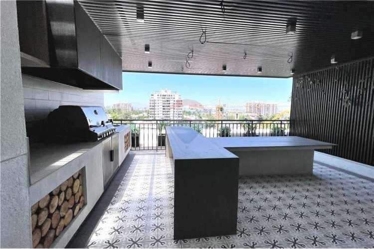 Frente al metro ñuñoa edificio imagina