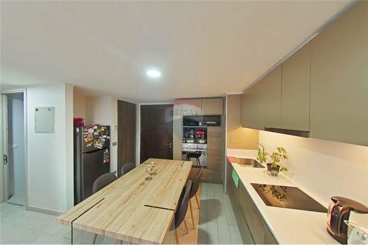 Frente al metro ñuñoa edificio imagina