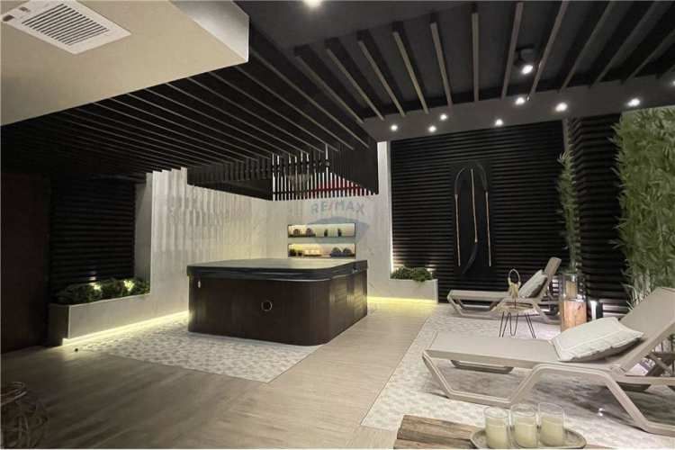 Frente al metro ñuñoa edificio imagina