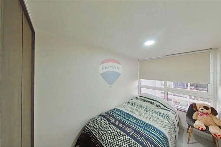 Frente al metro ñuñoa edificio imagina