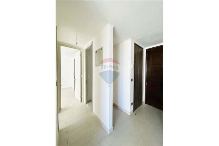 Frente al metro ñuñoa edificio imagina