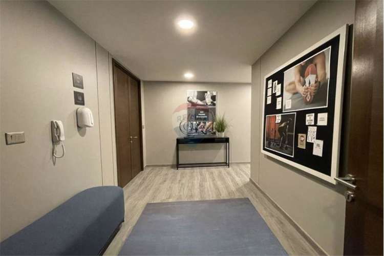 Frente al metro ñuñoa edificio imagina