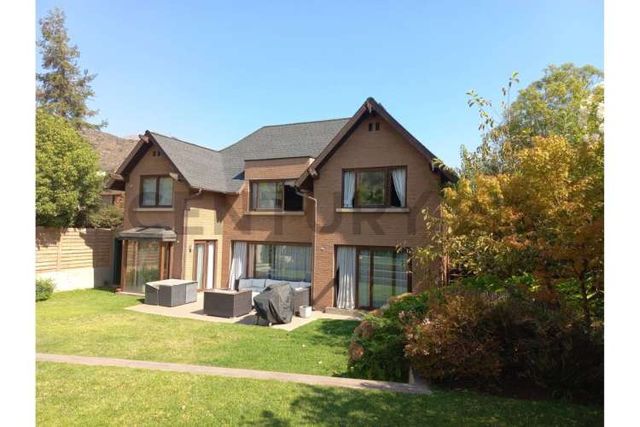 Casa en Venta exclusivo condominio, Las Condes