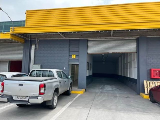 Arriendo bodega c/of de 272 m2 en Jorge Hirmas, Renca.
