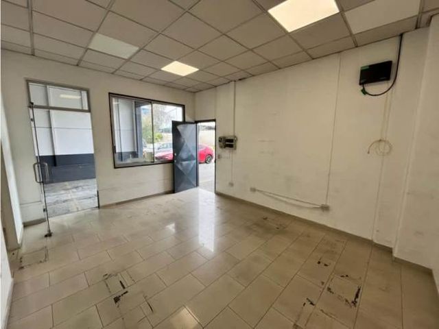 Arriendo bodega c/of de 272 m2 en Jorge Hirmas, Renca.