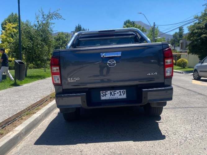 Mazda bt 50 2022 automática