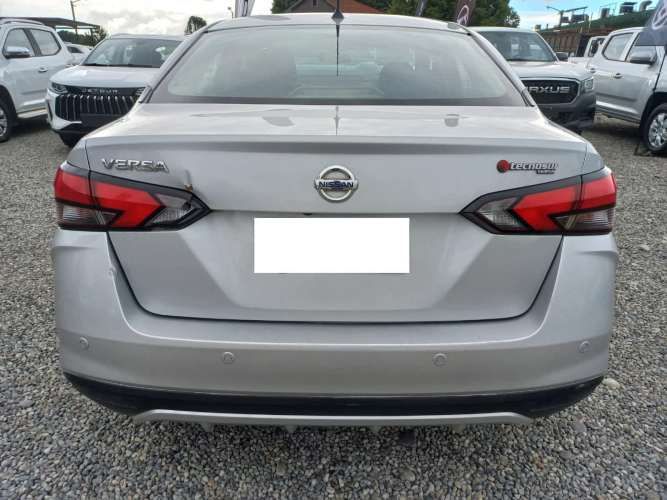 NISSAN VERSA ADVANCE