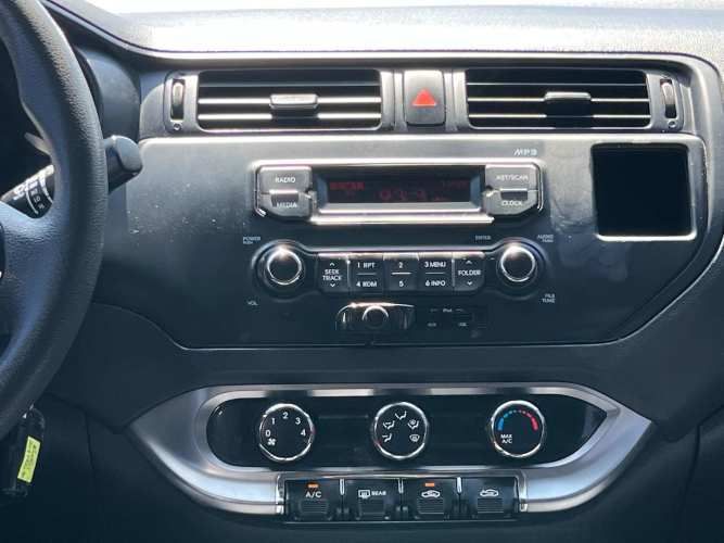 2013 Kia Rio 5 1.4 EX Manual DAB ABS AC