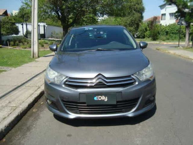 CITROEN C4 AÑO 2012 FULL EQUIPO