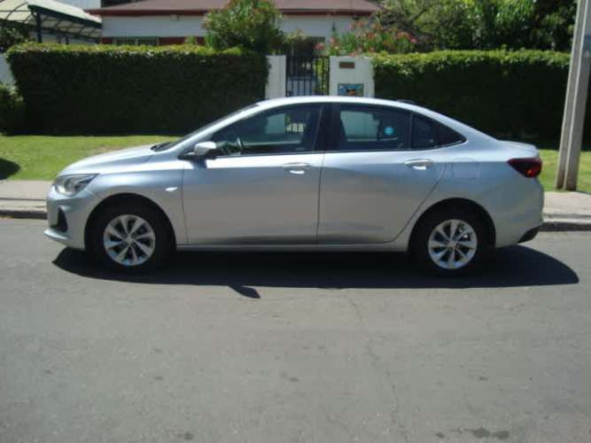 CHEVROLET ONIX 1.0T AÑO 2020 FULL EQUIPO