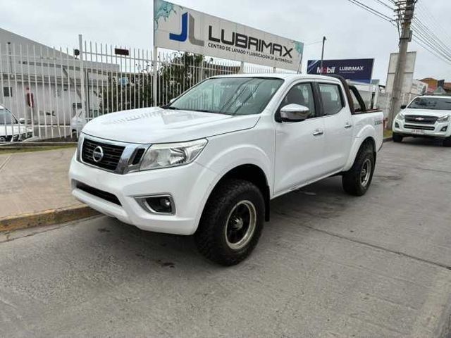 NISSAN NP300 XE 4x4 MT 
