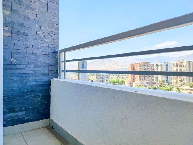 Av. Fermín Vivaceta  [2465-1]