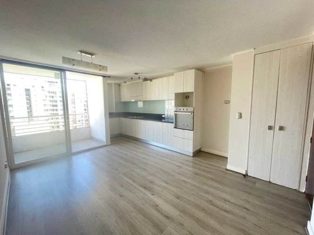 IMPECABLE DEPTO A PASOS DEL METRO (136753)