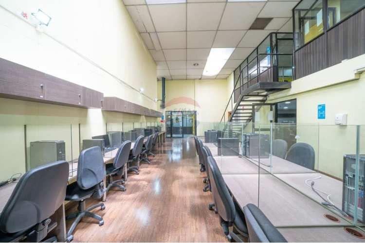 Propiedad de uso comercial e industrial