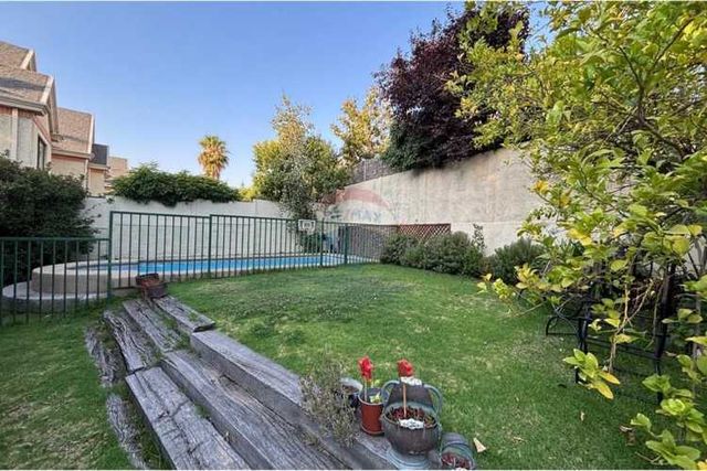 Casa en arriendo en san carlos de apoquindo