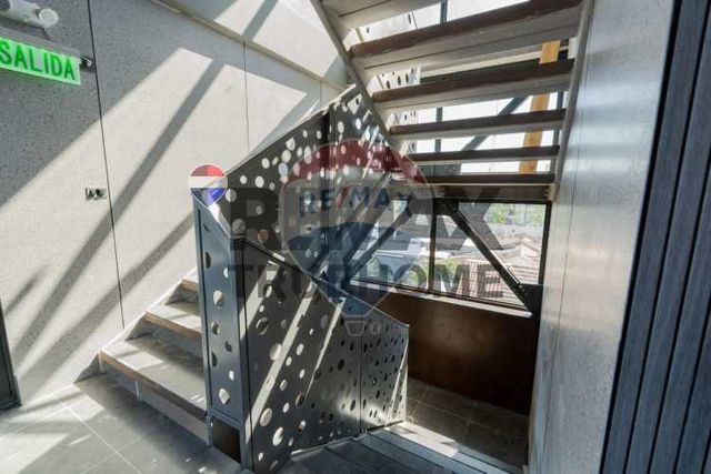 Nuevo edificio frente a intermodal la cisterna