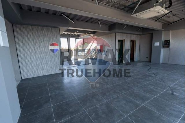 Nuevo edificio frente a intermodal la cisterna