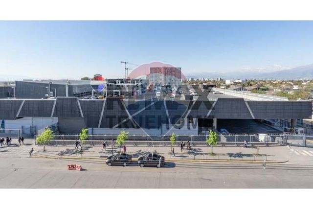 Nuevo edificio frente a intermodal la cisterna