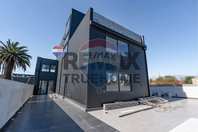 Nuevo edificio frente a intermodal la cisterna