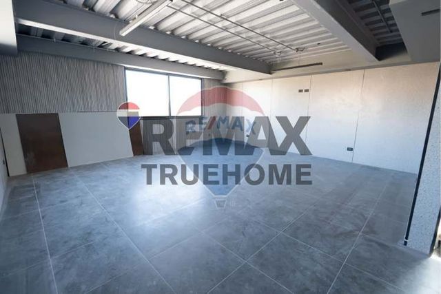 Nuevo edificio frente a intermodal la cisterna