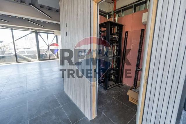 Nuevo edificio frente a intermodal la cisterna