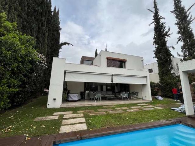 OPORTUNIDAD VENTA CASA LAS CONDES