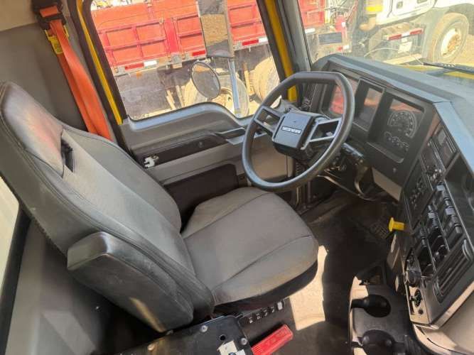 Camión Algibes impecable estado Mack 35.000. Litros