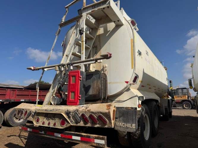 Camión Algibes impecable estado Mack 35.000. Litros