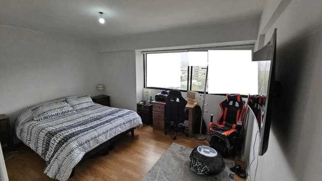 Depto con grandes dormitorios a pasos de play (136926)