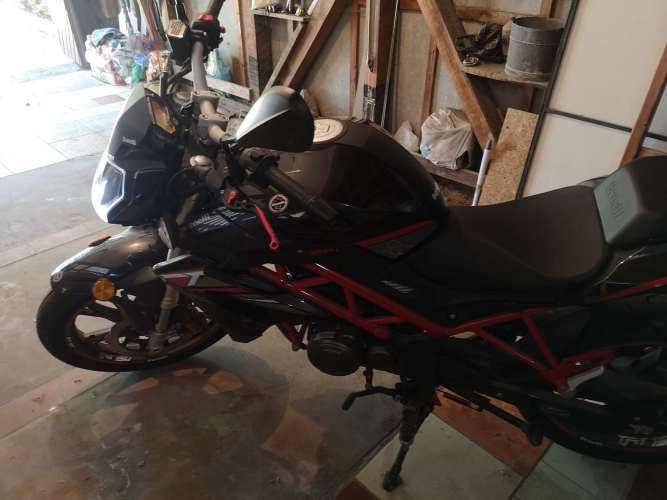 OFERTA !!!    En venta moto Benelli TNT 150