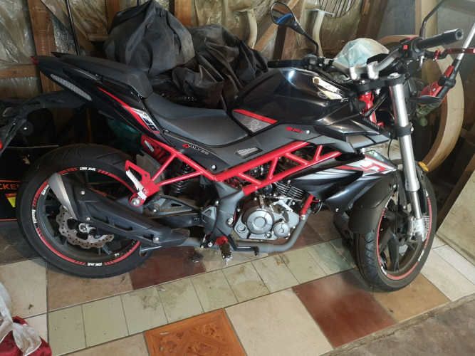 OFERTA !!!    En venta moto Benelli TNT 150
