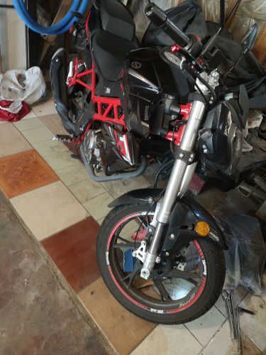 OFERTA !!!    En venta moto Benelli TNT 150