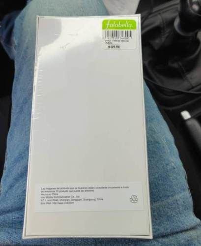 Celular  vivo y 39 nuevo