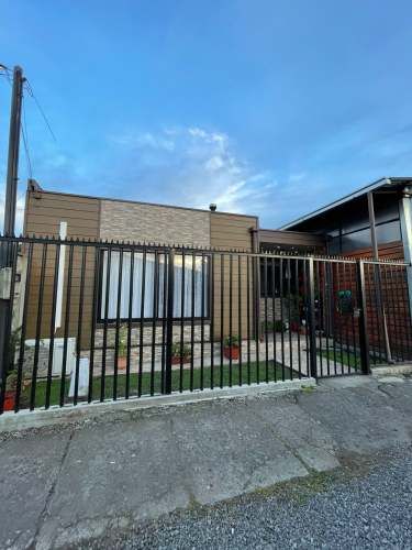 Vende Acogedora Casa en Victoria con Amplio Local Comercial o Taller